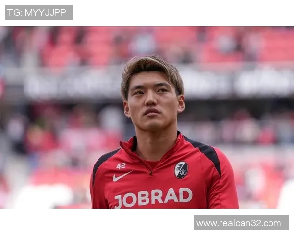 最新日本男足球星排名揭晓 球技表现与未来潜力全面解析