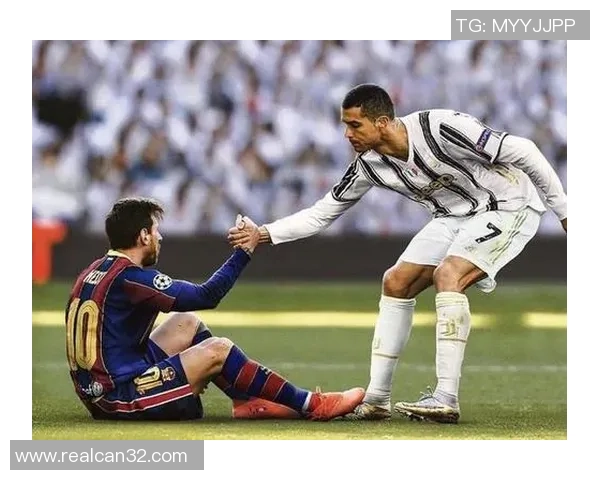 球场巨星对决 足球与篮球的巅峰之战 谁是最强运动员的王者