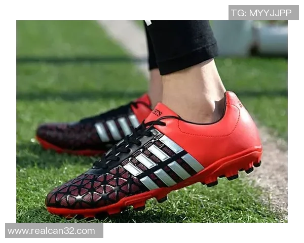 足球巨星钟爱球鞋揭秘从球场到潮流文化的独特情结